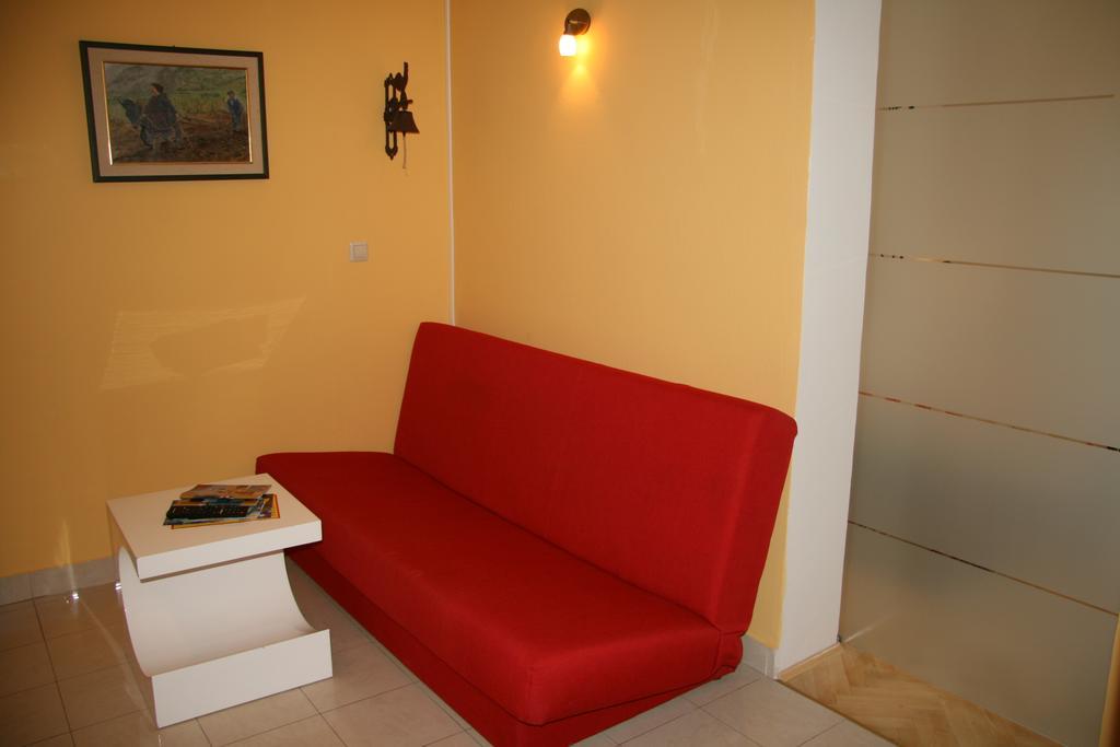 Apartments Karabaic Krk クルク エクステリア 写真