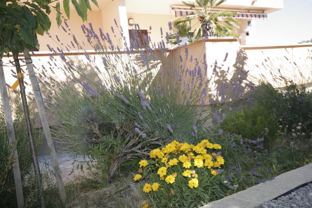 Apartments Karabaic Krk クルク エクステリア 写真