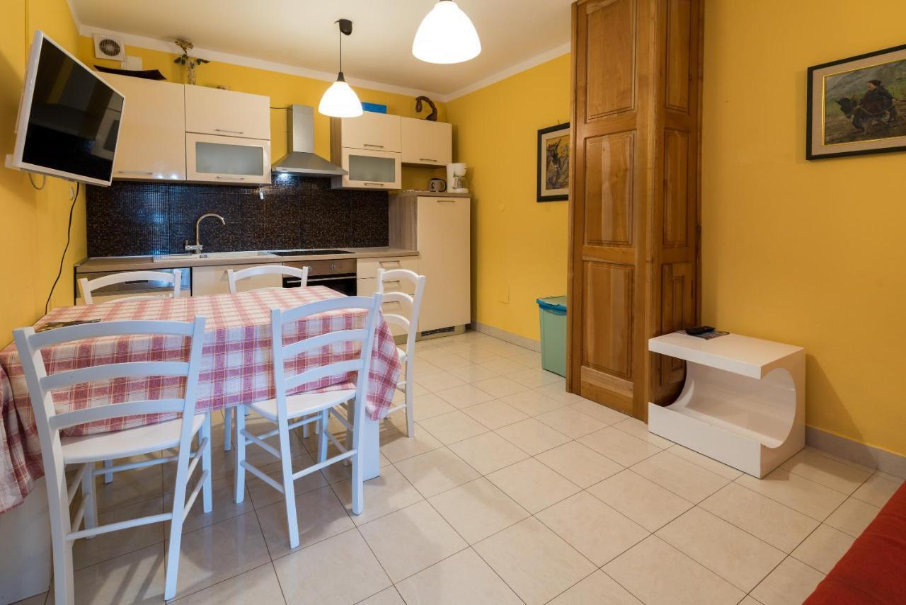 Apartments Karabaic Krk クルク エクステリア 写真