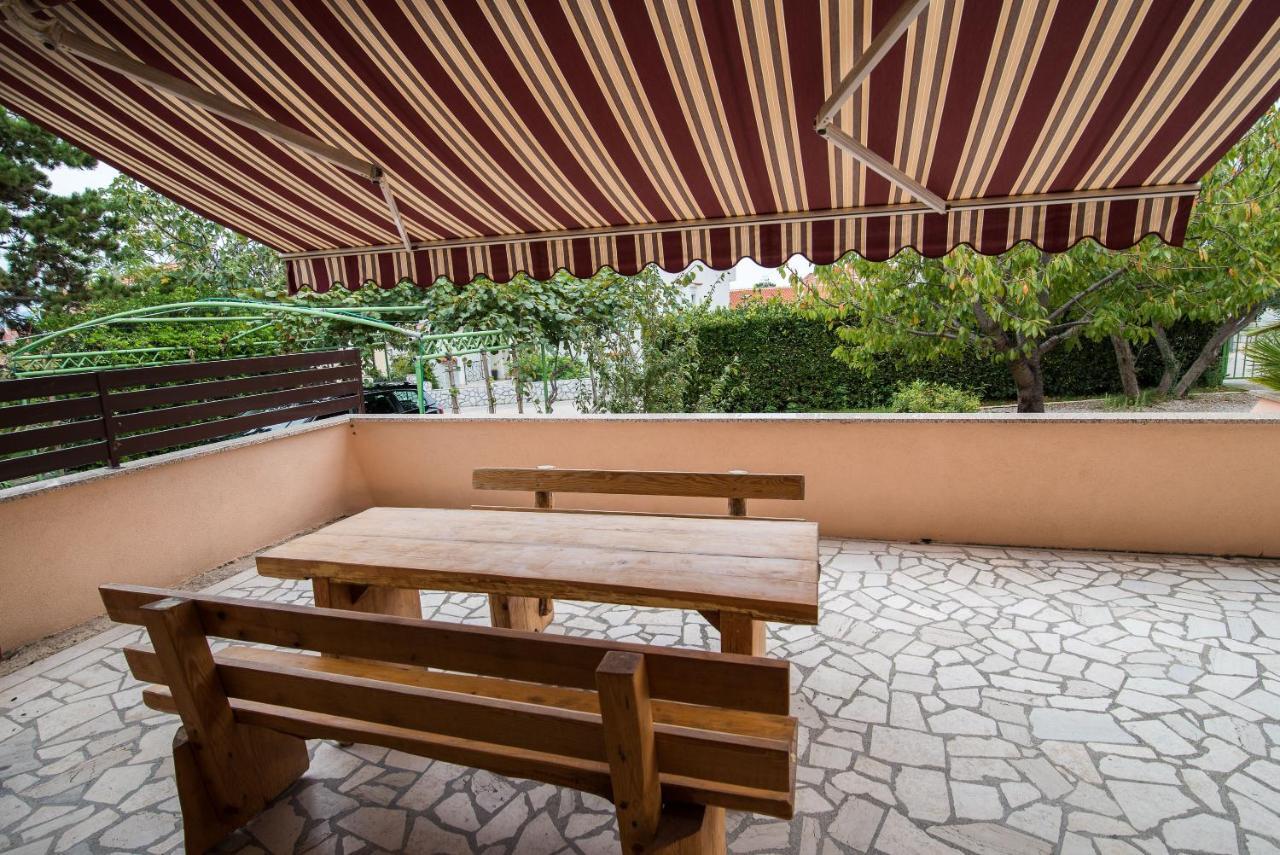 Apartments Karabaic Krk クルク エクステリア 写真