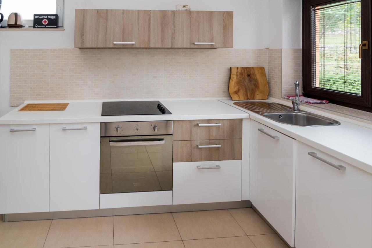 Apartments Karabaic Krk クルク エクステリア 写真